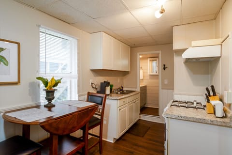 Neat and tidy kitchen area but perfect for small groups!