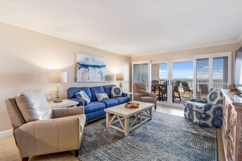 Sandy Key 238 Living Room and Beach View Balcony