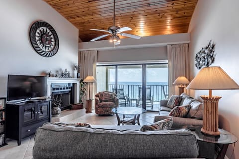 Shipwatch D803 Living Room and Beach View Balcony