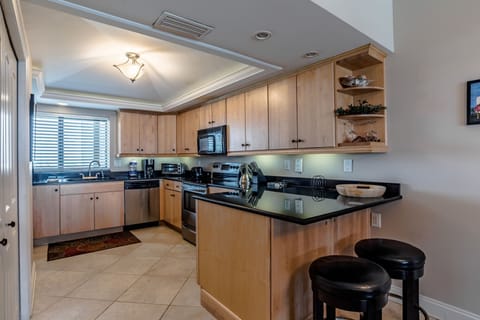 Shipwatch D803 Kitchen Counter and Seating for 2