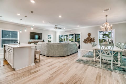Lost Key Shore To Please Open Floor Plan