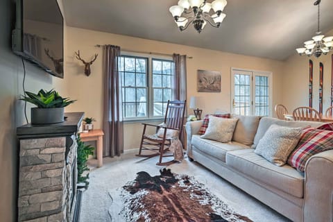 Mercersburg Vacation Rental | 2BR | 1BA | 871 Sq Ft | Stairs Required