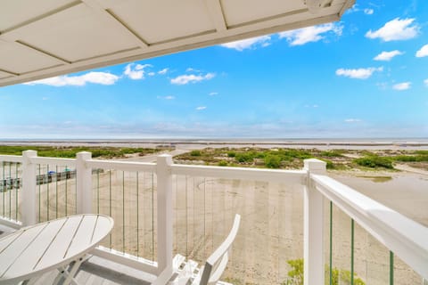 Ocean Tower- Studio King Ocean Front | Terrace/patio