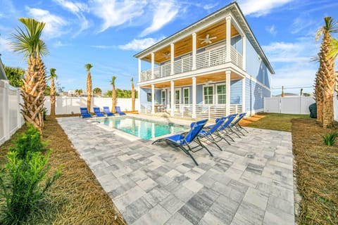 Plenty of loungers near the pool, so everyone in your group can relax.