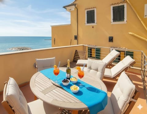Apartment | Terrace/patio