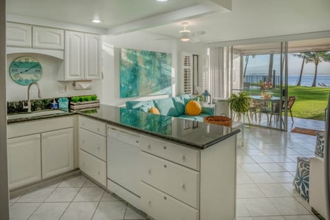 Maalaea Kai 104 Kitchen