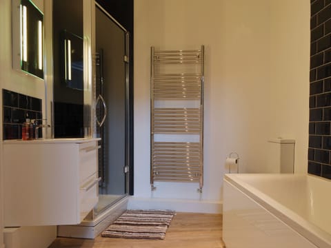 Bathroom | Bag End, Keswick