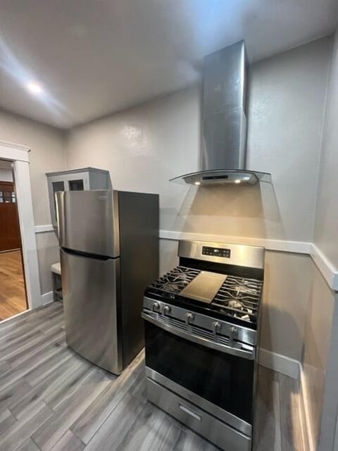 Gas rang with oven and Stainless Frig