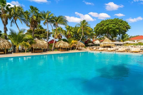 2 outdoor pools, free cabanas, pool umbrellas