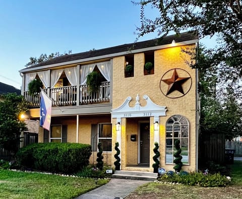 WELCOME to La Maison