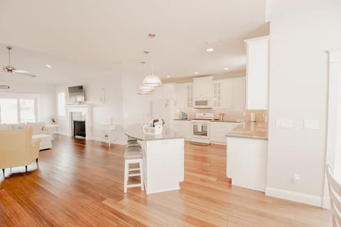 Kitchen Upstairs (2)