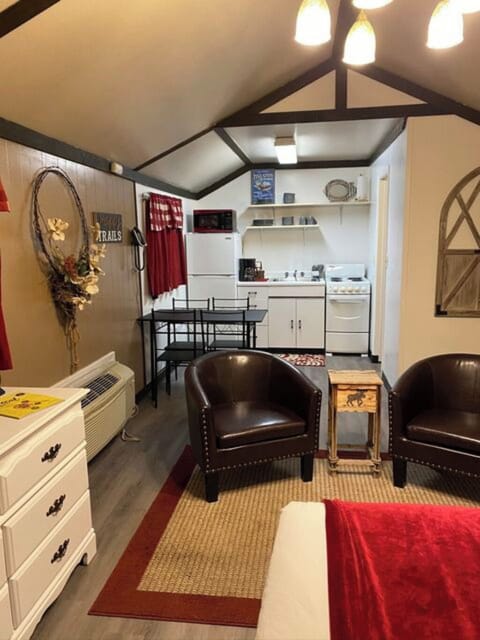 First bedroom with queen bed