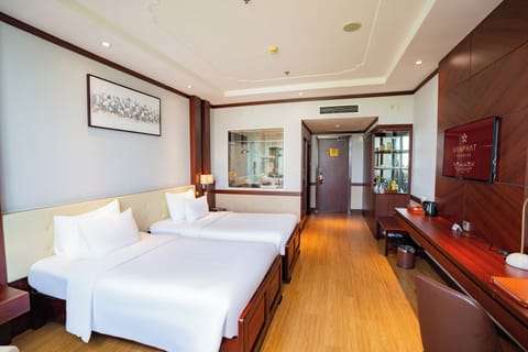 Superior Twin Room, 2 Twin Beds, City View | Premium bedding, minibar, in-room safe, desk