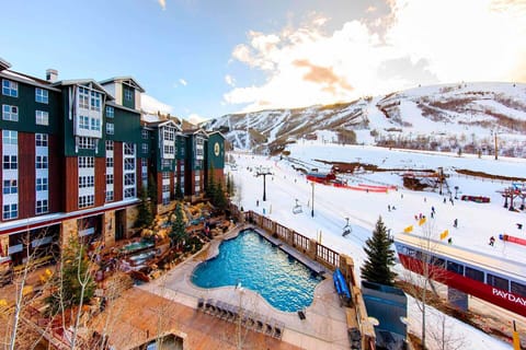 Perfect, Beautiful ski-in &amp; ski-out resort!