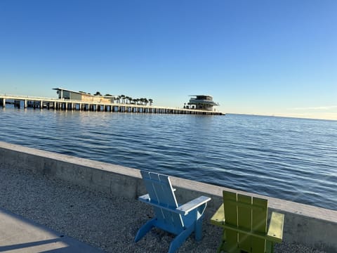 walk to The Pier and restaurants - Blocks away! 