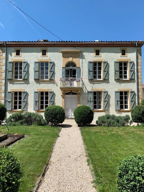 Le Manoir aux Volets Verts