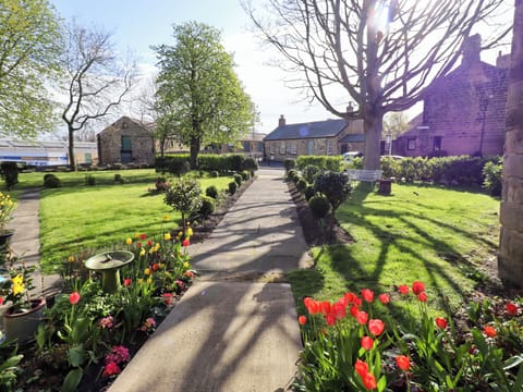 Cottage | Property grounds