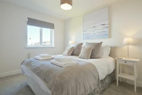 4 bedrooms, individually decorated, individually furnished, free WiFi