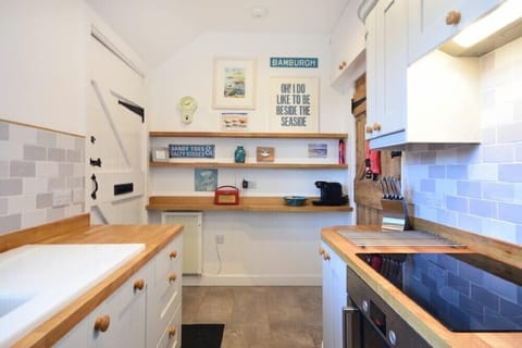 Fridge, dishwasher, cookware/dishes/utensils