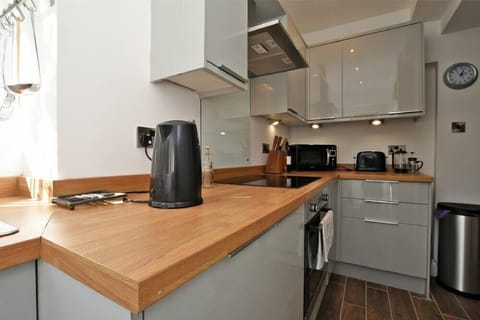 Fridge, dishwasher, cookware/dishes/utensils