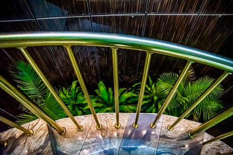 Handrails in stairways