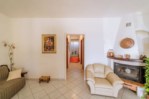 Comfort Apartment, Private Bathroom, Ground Floor | Living room | 32-inch Smart TV with digital channels, TV