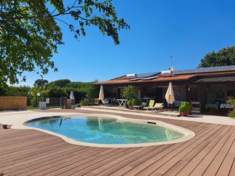 Seasonal outdoor pool