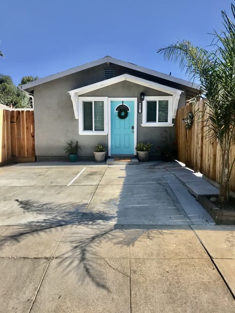 Front of the cottage 