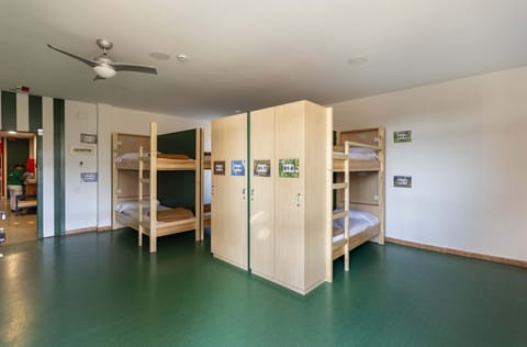 Shared Dormitory, Mixed Dorm, Shared Bathroom 8 Beds | In-room safe, desk, blackout drapes, free WiFi