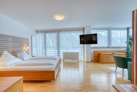 Junior Suite, Balcony | Free WiFi, bed sheets