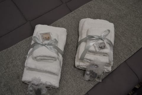 Desk, laptop workspace, free WiFi, bed sheets