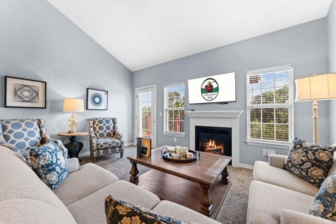 Cozy Living Space- Main Level