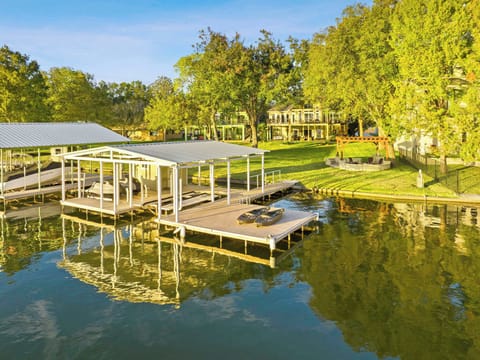 Amazing Lake LBJ Waterfront