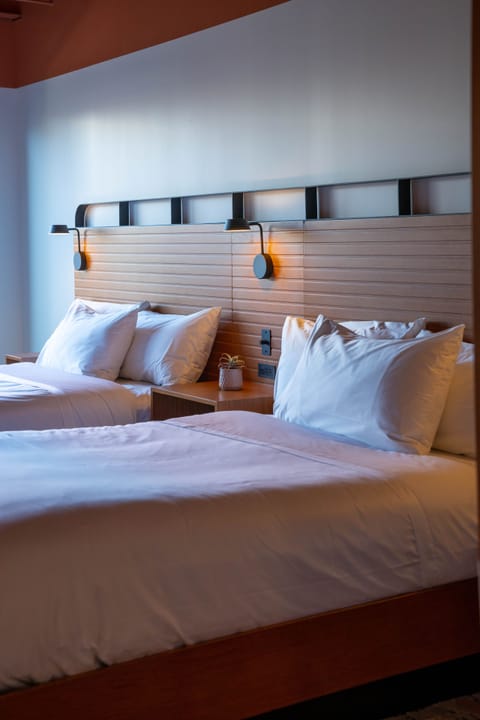 Premium bedding, in-room safe, desk, laptop workspace