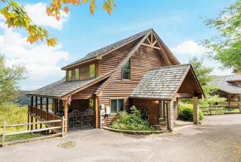House (6 Bedrooms) | Property amenity