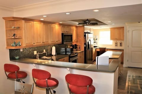 Gulf and Bay Club- A106, Tropical Sands Accommodations