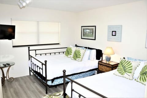 Gulf and Bay Club- A106, Tropical Sands Accommodations