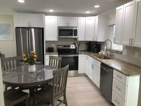 059 kitchen 1