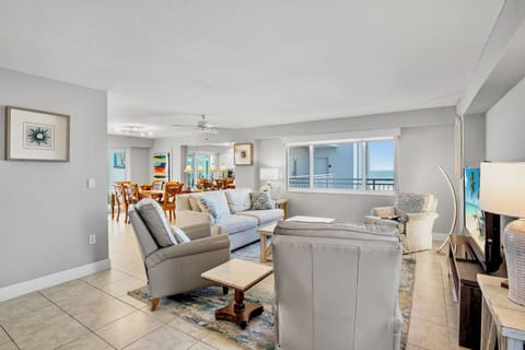 Jamaica Royale 702 by Tropical Sands Accommodations