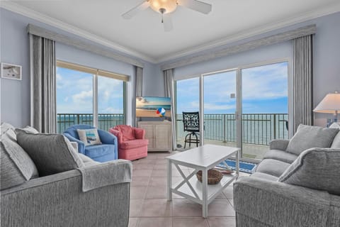 Welcome to Crystal Shores West 1001!