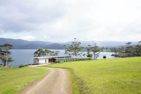 04bbcc5f c796 43b6 b72b 44eab41f9302