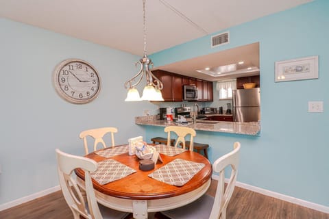 St. Augustine Beach Rentals Dining Room