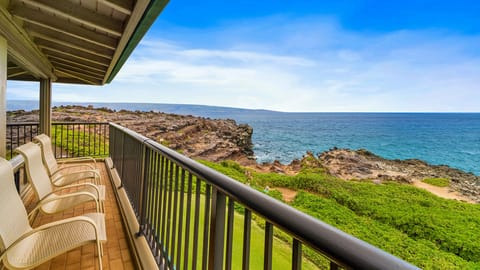 Kapalua Bay Villas #30B3 - Ocean & Molokai Lanai View - Parrish Maui