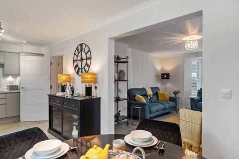 Cottage Mews Seaside Cottage, Sea Views