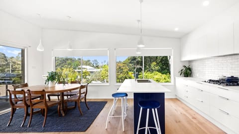 Kitchen / Dining 