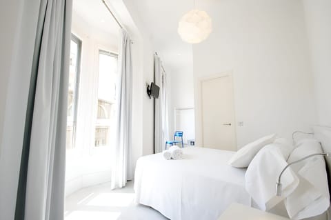 Double Room | Down comforters, in-room safe, free WiFi, bed sheets