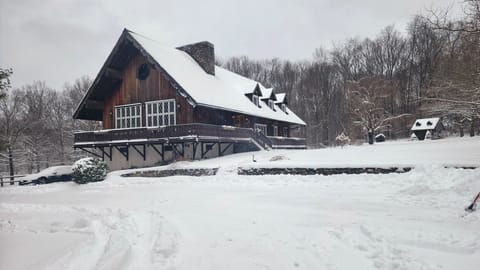 Just 19 miles to Mohawk Ski Area, CT and 44 miles to Butternut Mountain in Mass.