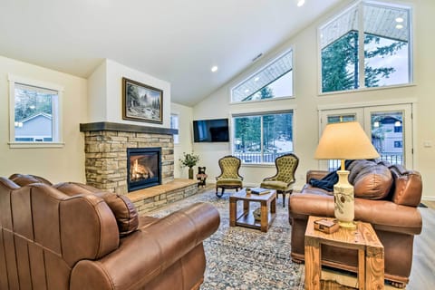 Packwood Vacation Rental | 4BR | 2BA | Stairs Required | 2,000 Sq Ft