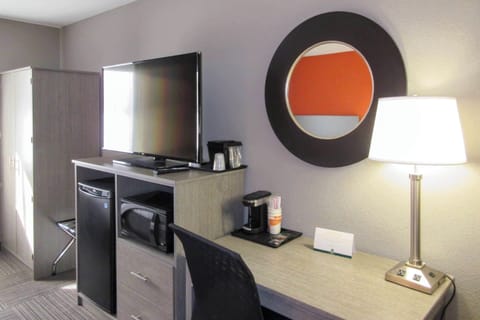 Desk, blackout drapes, iron/ironing board, free WiFi