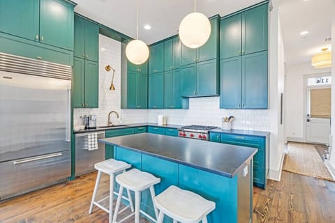 Fully equipped kitchen